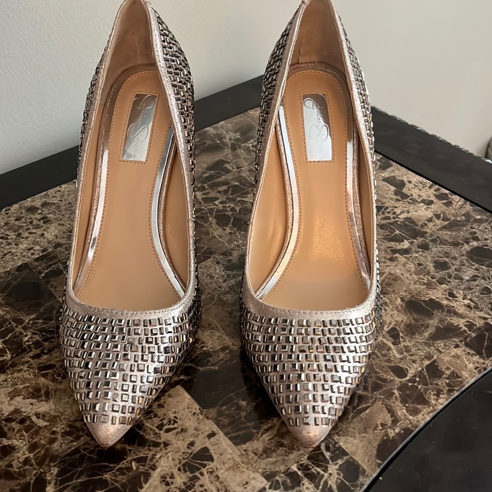 size 7.5 jessica simpson Pumps